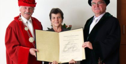 Titlul onorific de „Doctor Honoris Causa” pentru Prof. Dr. Maria Dinescu
